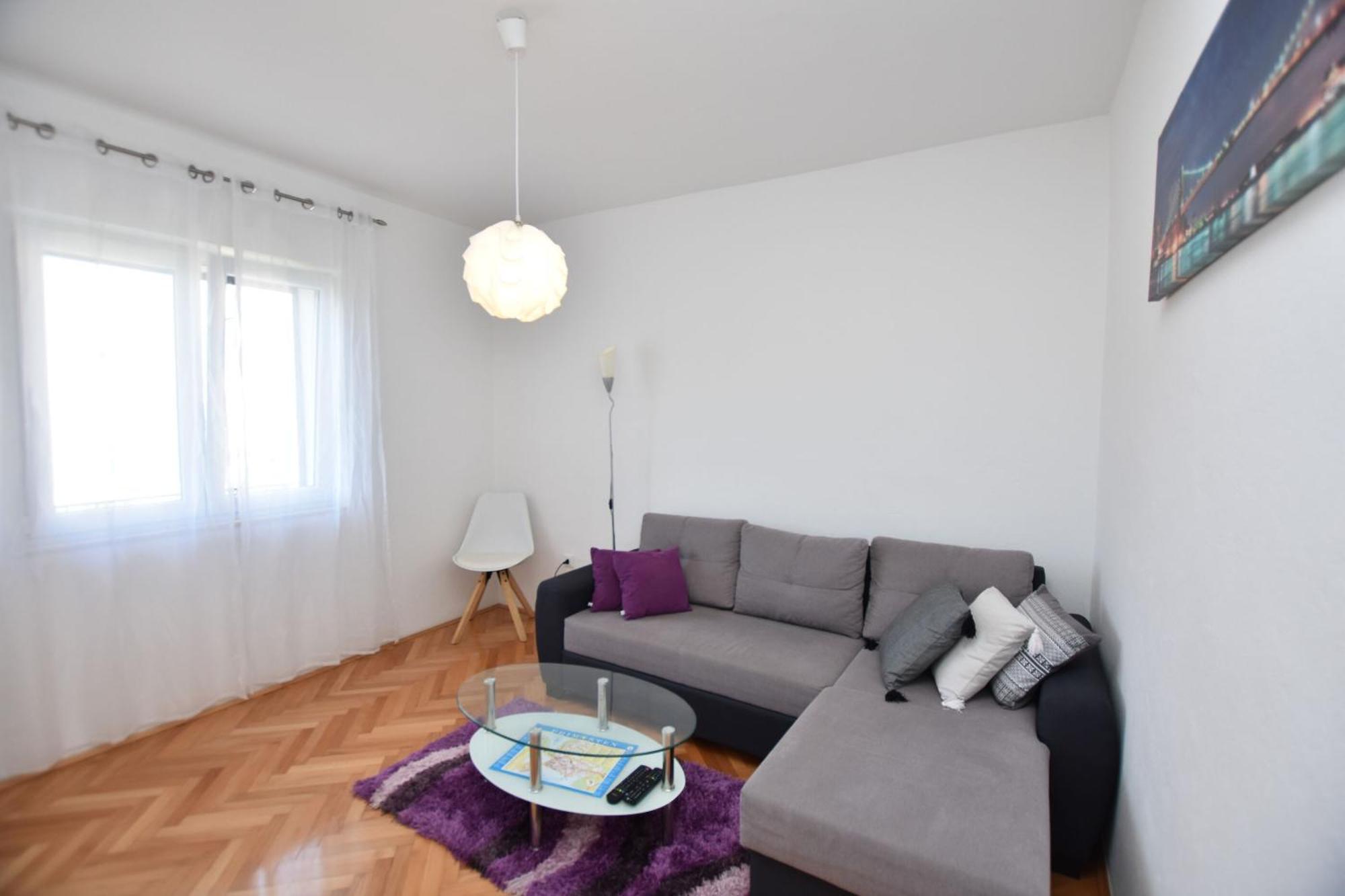 Apartments Guzela Primošten Стая снимка