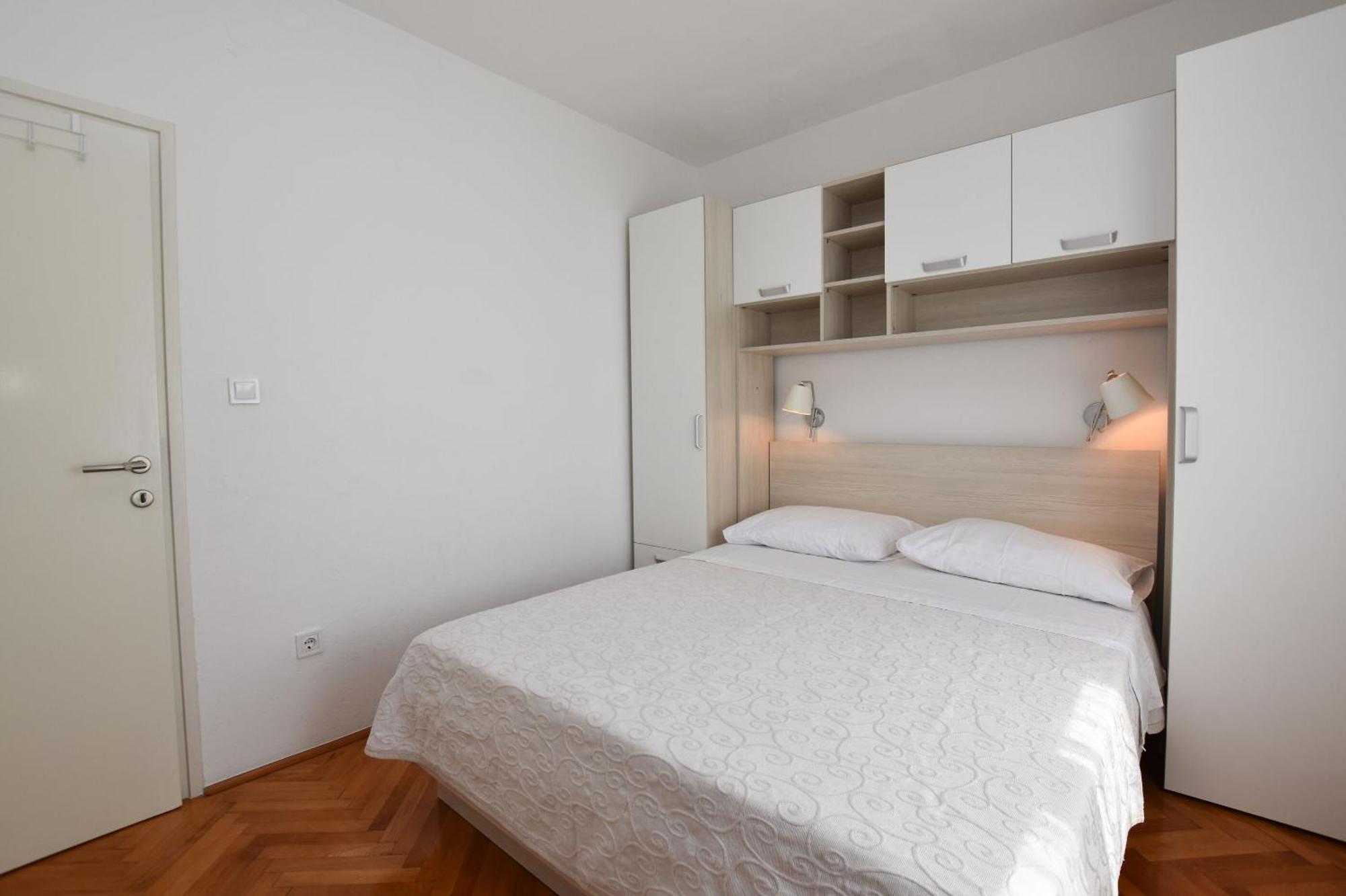 Apartments Guzela Primošten Стая снимка