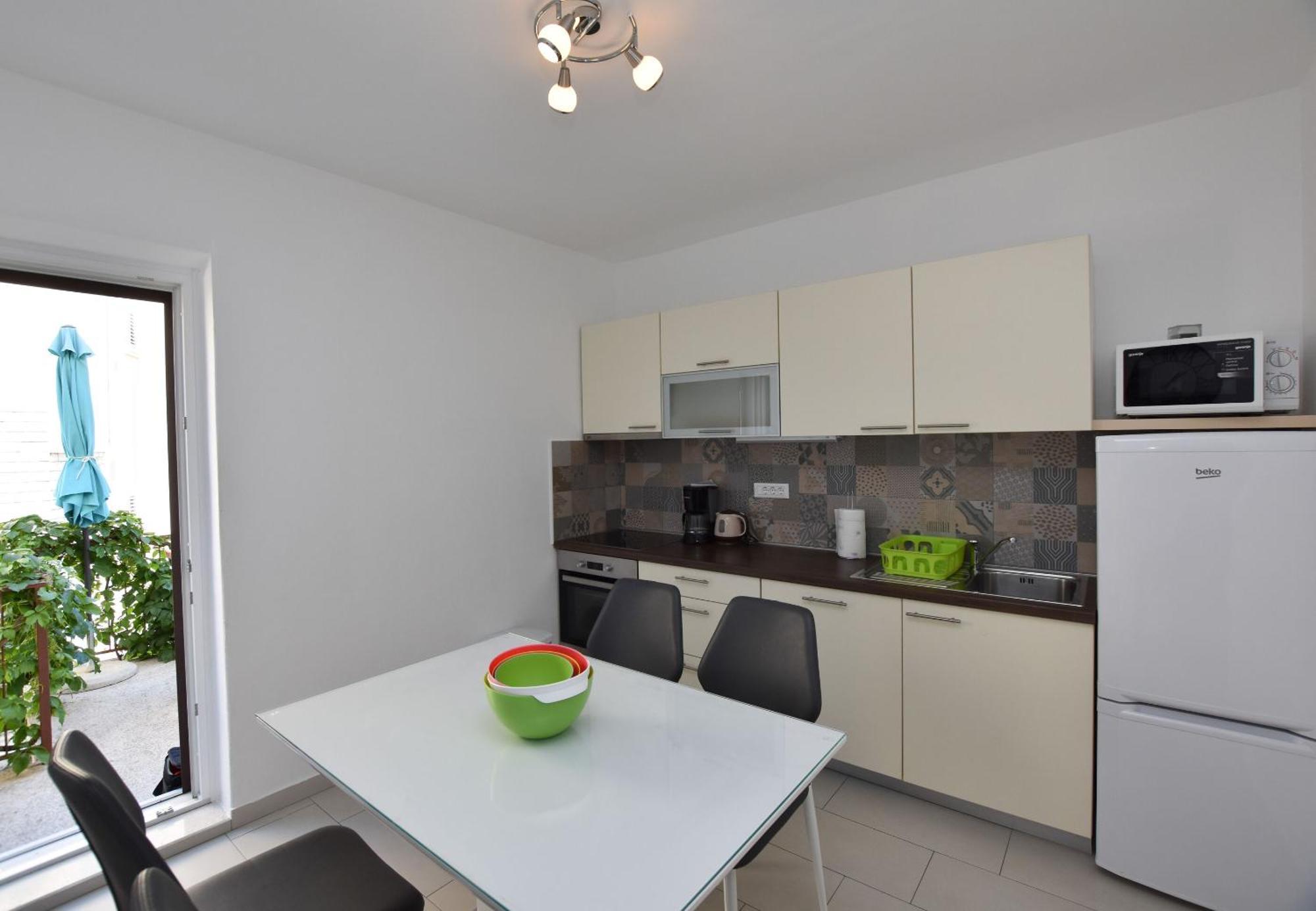 Apartments Guzela Primošten Стая снимка